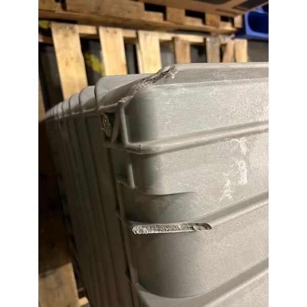 Scratch and Dent Endura 3950A03 100 lb. 50 GPM Grease Trap with 3" Hub