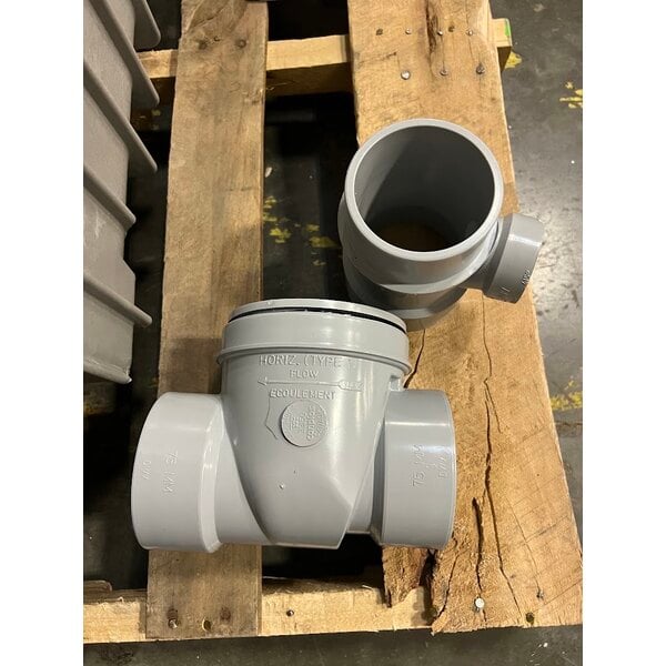 Scratch and Dent Endura 3950A03 100 lb. 50 GPM Grease Trap with 3" Hub