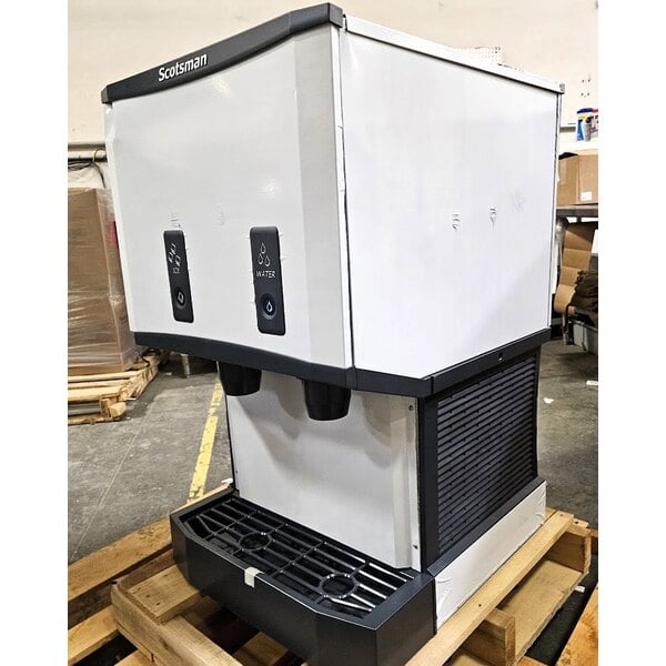 Scratch and Dent Scotsman HID525AB-1 Meridian® Countertop Air-Cooled Ice Machine and Water Dispenser with Push Button Dispensing and 25 lb. Storage Bin - 500 lb., 115V