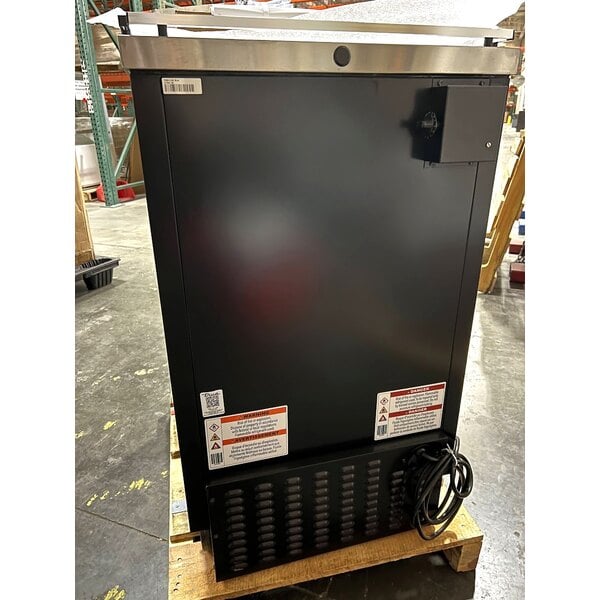 Scratch and Dent True TDD-1-HC 23 1/2" Kegerator / Beer Dispenser - Black, (1) 1/2 Keg Capacity