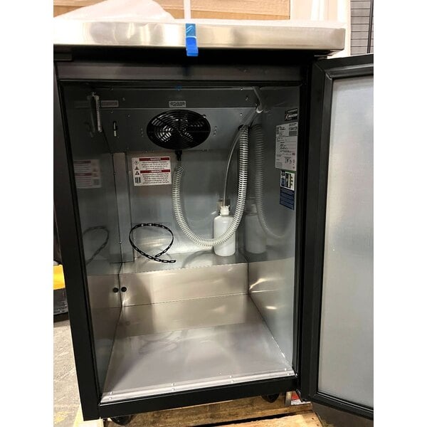 Scratch and Dent True TDD-1-HC 23 1/2" Kegerator / Beer Dispenser - Black, (1) 1/2 Keg Capacity