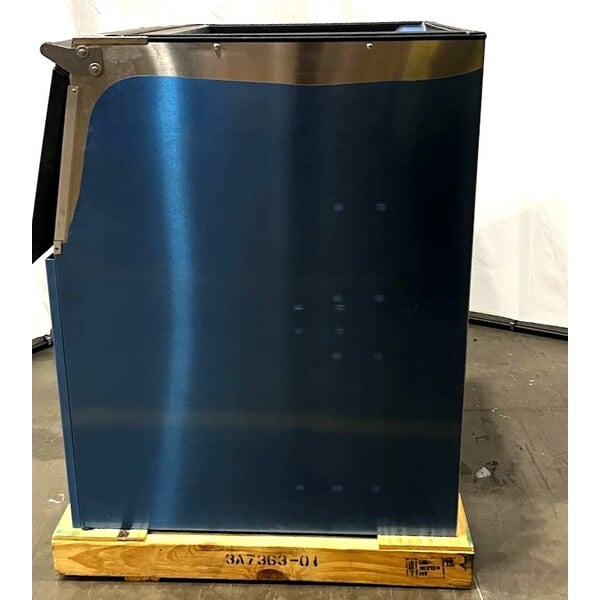 Scratch and Dent Hoshizaki B-500SF 30" Ice Storage Bin with Stainless Steel Finish - 500 lb.