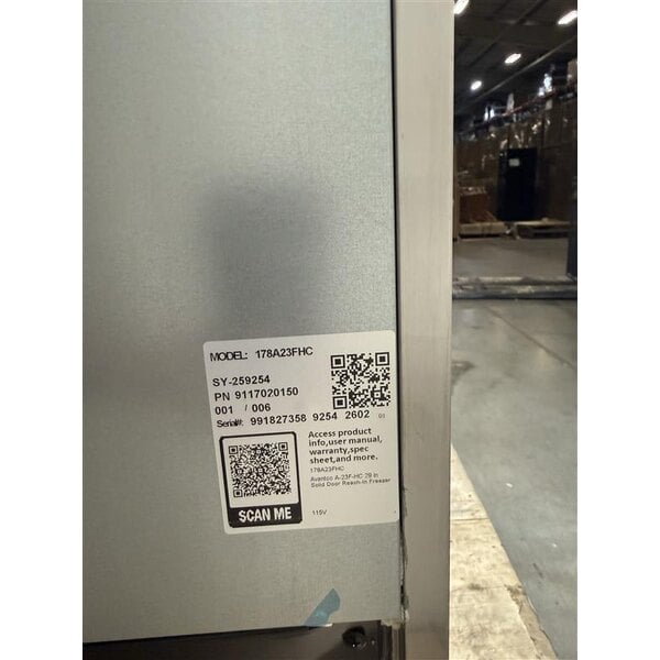 Scratch and Dent Avantco A-23F-HC 29" Solid Door Reach-In Freezer
