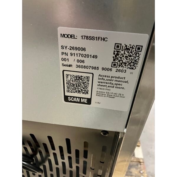 Scratch and Dent Avantco SS-1F-HC 29" Stainless Steel Solid Door Reach-In Freezer