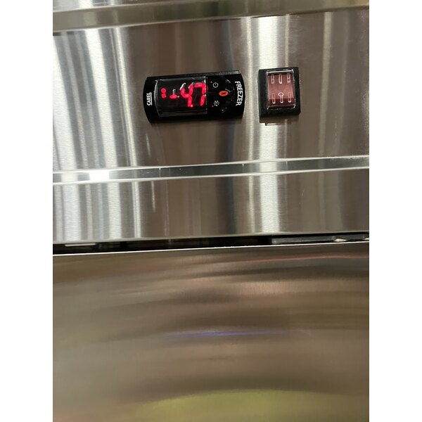 Scratch and Dent Avantco SS-1F-HC 29" Stainless Steel Solid Door Reach-In Freezer