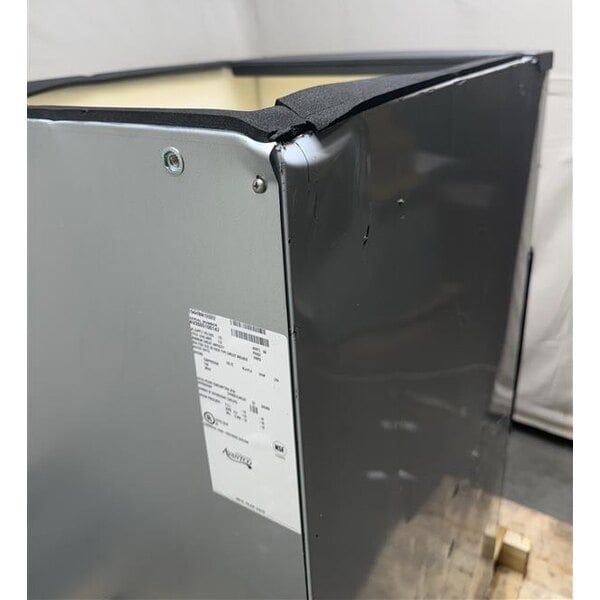 Scratch and Dent Avantco Ice HBN120-22 22" Wide Hotel Ice Dispenser 120 lb. Capacity - 115V