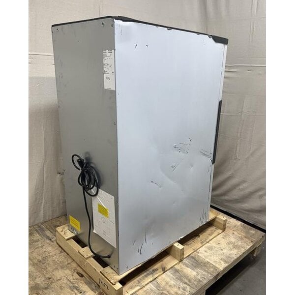 Scratch and Dent Avantco Ice HBN120-22 22" Wide Hotel Ice Dispenser 120 lb. Capacity - 115V