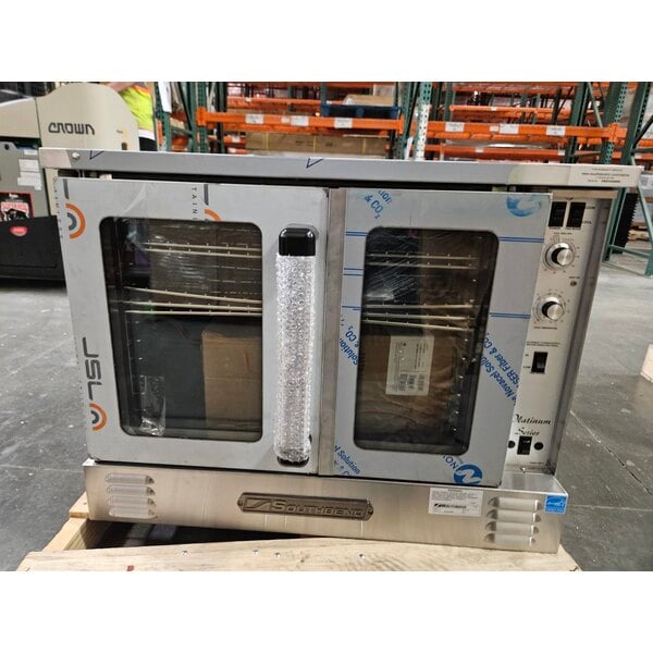 Scratch and Dent Southbend PCG50S/SD Platinum Series 5-Shelf Single Deck Full Size Standard Natural Gas Convection Oven - 50,000 BTU