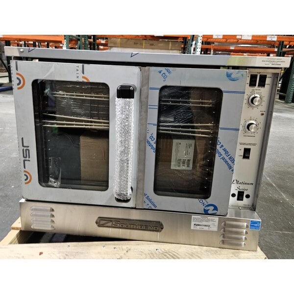 Scratch and Dent Southbend PCG50S/SD Platinum Series 5-Shelf Single Deck Full Size Standard Natural Gas Convection Oven - 50,000 BTU