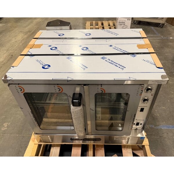 Scratch and Dent Southbend PCG50S/SD Platinum Series 5-Shelf Single Deck Full Size Standard Natural Gas Convection Oven - 50,000 BTU