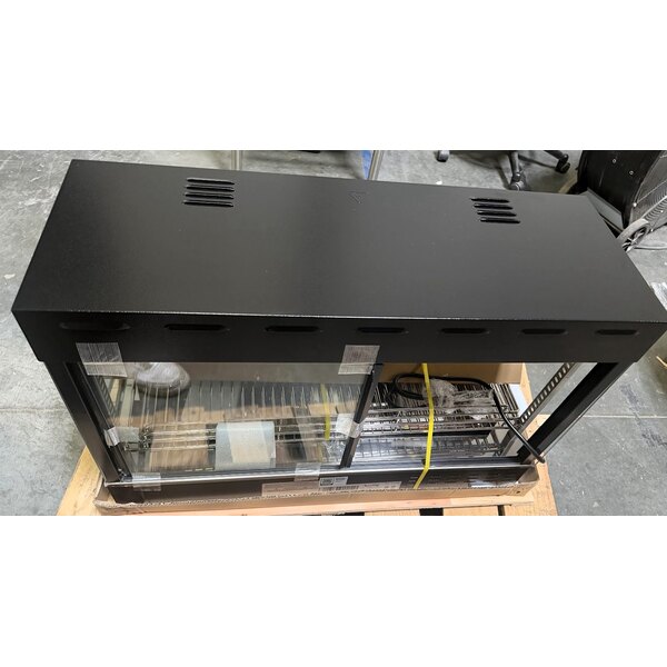 Scratch and Dent Avantco HDC-36 36" Self/Full Service 3 Shelf Countertop Heated Display Case with Sliding Doors - 120V, 1580W