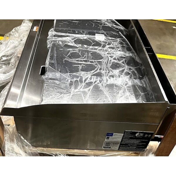 Scratch and Dent Cooking Performance Group GT-CPG-60-NL 60" Gas Countertop Griddle with Thermostatic Controls - 150,000 BTU