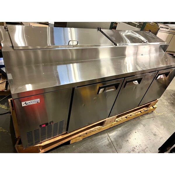 Scratch and Dent Avantco APPT-91-HC 92" 3 Door Refrigerated Pizza Prep Table