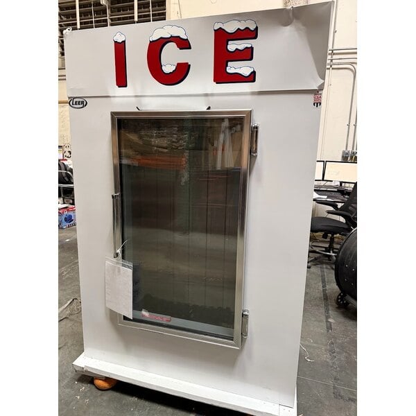 Scratch and Dent Leer 40AG-R290 51" Indoor Auto Defrost Ice Merchandiser with Straight Front and Glass Door