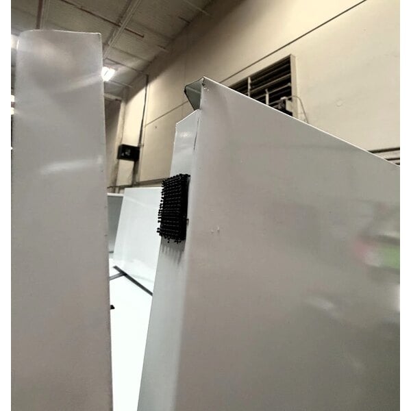 Scratch and Dent Leer 40AG-R290 51" Indoor Auto Defrost Ice Merchandiser with Straight Front and Glass Door