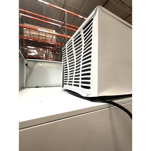 Scratch and Dent Leer 40AG-R290 51" Indoor Auto Defrost Ice Merchandiser with Straight Front and Glass Door