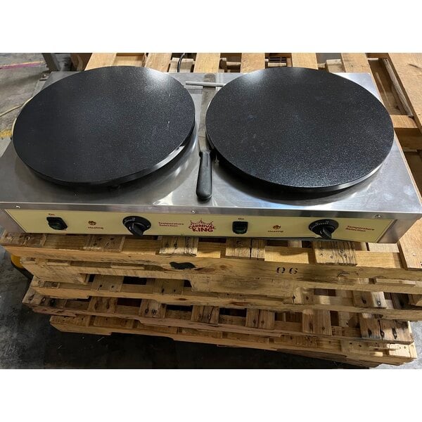 Scratch and Dent Carnival King TCM16DBL 16" Dual Non-Stick Crepe Maker - 208/240V