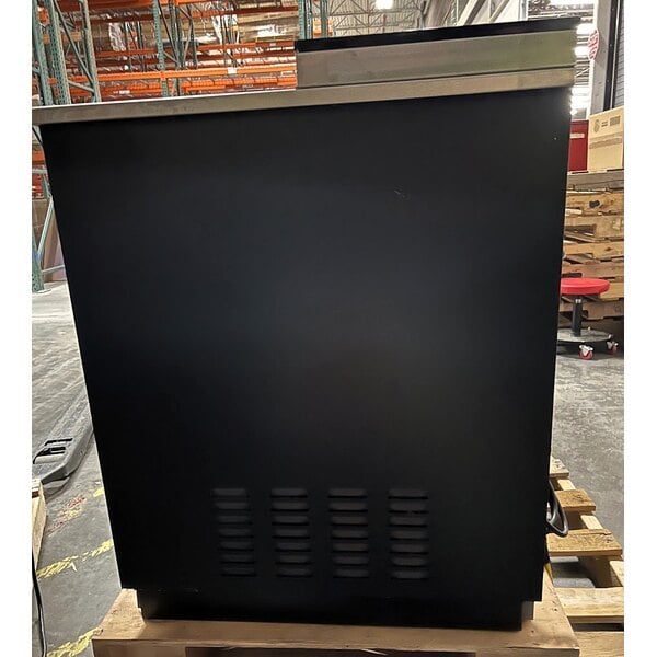 Scratch and Dent Avantco HBB-80-HC 80" Black Horizontal Bottle Cooler
