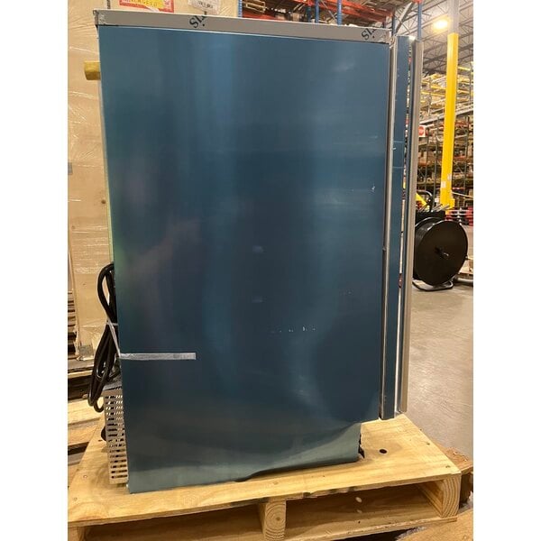 Scratch and Dent Hoshizaki AM-50BAK 14 7/8" Air-Cooled Undercounter Top Hat Cube Ice Machine with 27 lb. Storage - 54 lb., 115V