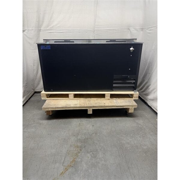 Scratch and Dent Arctic Air AUB65R 64 1/2" Black Horizontal Bottle Cooler