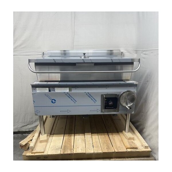 Scratch and Dent Cleveland SGL-40-TR Natural Gas 40 Gallon DuraPan Open Base Tilt Skillet - 130,000 BTU