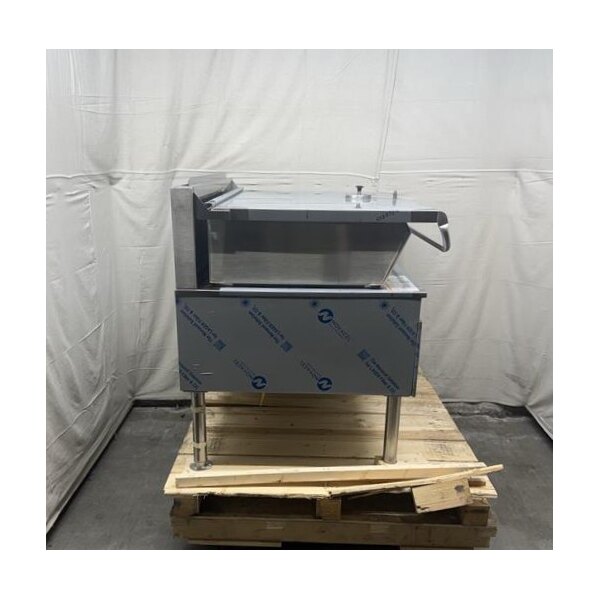 Scratch and Dent Cleveland SGL-40-TR Natural Gas 40 Gallon DuraPan Open Base Tilt Skillet - 130,000 BTU