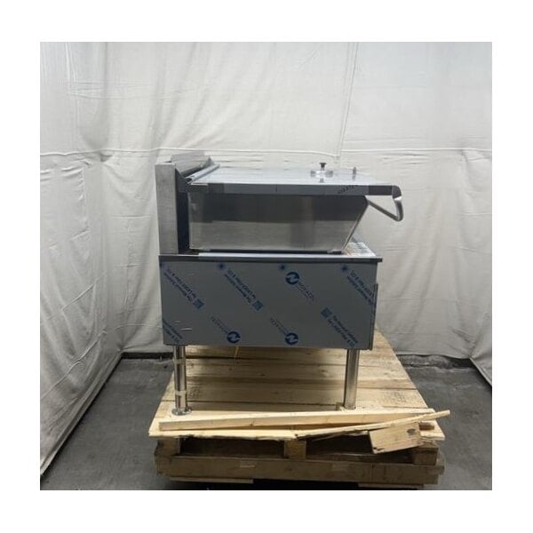 Scratch and Dent Cleveland SGL-40-TR Natural Gas 40 Gallon DuraPan Open Base Tilt Skillet - 130,000 BTU