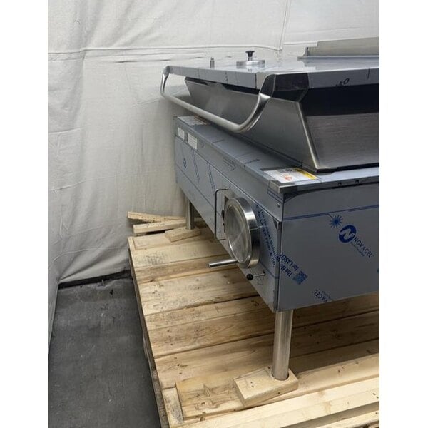 Scratch and Dent Cleveland SGL-40-TR Natural Gas 40 Gallon DuraPan Open Base Tilt Skillet - 130,000 BTU