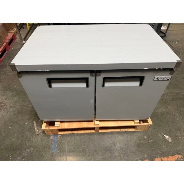 Scratch and Dent Avantco AU-48R 48" Undercounter Refrigerator