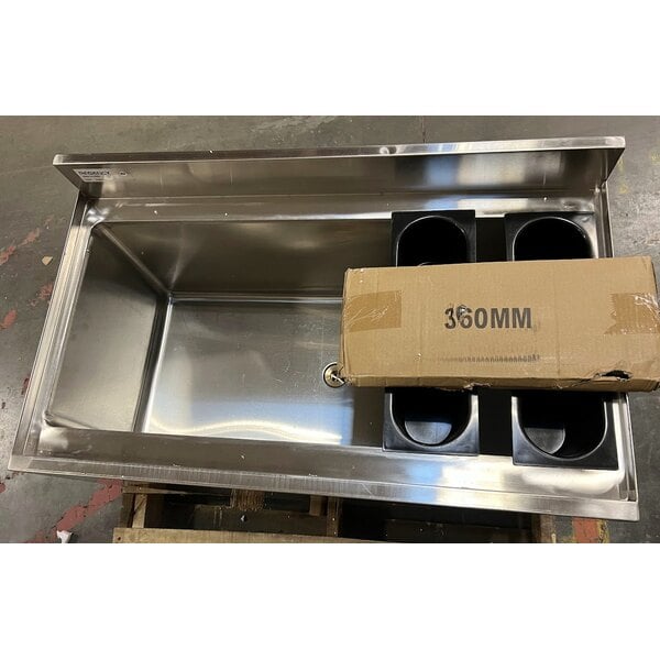 Scratch and Dent Regency 21" x 36" Stainless Steel Underbar Ice Bin with Bottle Holders - 119 lb.