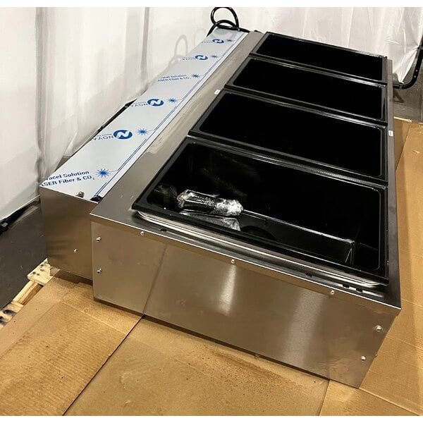 Scratch and Dent Vollrath 38104 ServeWell® Electric Four Pan Sealed Well Hot Food Table - 120V