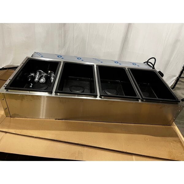 Scratch and Dent Vollrath 38104 ServeWell® Electric Four Pan Sealed Well Hot Food Table - 120V