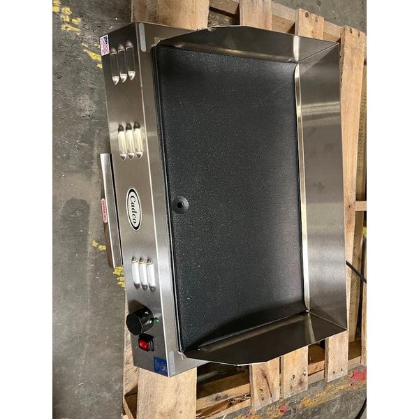 Scratch and Dent Cadco CG-20 21" x 12" Electric Countertop Griddle - 1.5 kW, 220V