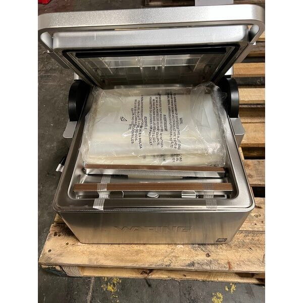 Scratch and Dent Waring WCV300 Chamber Vacuum Packaging Machine with 11" Seal Bar