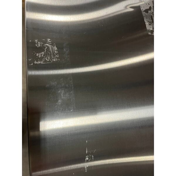 Scratch and Dent Avantco ZUC-48R-HC 48" Front Breathing Undercounter Refrigerator