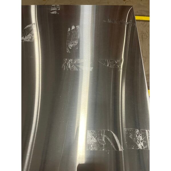 Scratch and Dent Avantco ZUC-48R-HC 48" Front Breathing Undercounter Refrigerator
