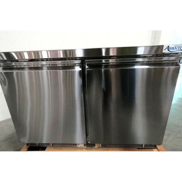 Scratch and Dent Avantco ZUC-48R-HC 48" Front Breathing Undercounter Refrigerator