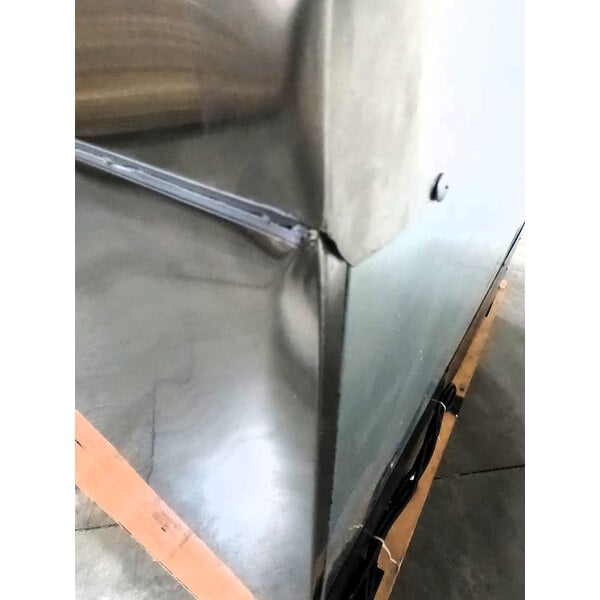 Scratch and Dent Avantco ZUC-48R-HC 48" Front Breathing Undercounter Refrigerator