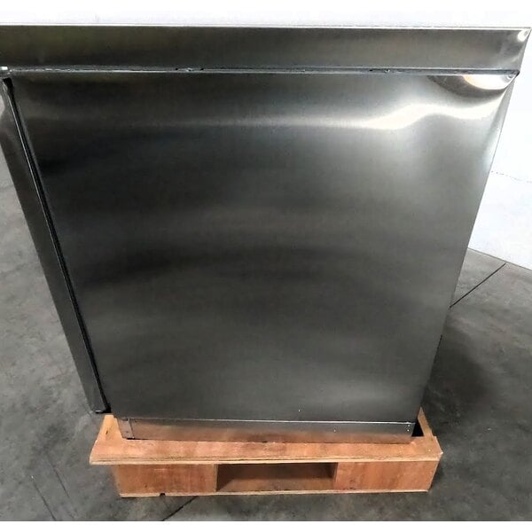 Scratch and Dent Avantco ZUC-48R-HC 48" Front Breathing Undercounter Refrigerator