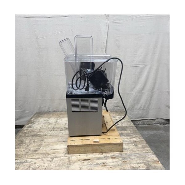 Scratch and Dent Vollrath VBBC3-37-A Triple 2.11 Gallon Bowl Refrigerated Beverage Dispenser - 115V
