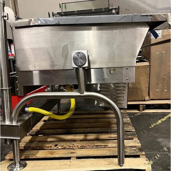 Scratch and Dent Cleveland SGL-40-T1 Natural Gas 40 Gallon PowerPan Open Base Tilt Skillet