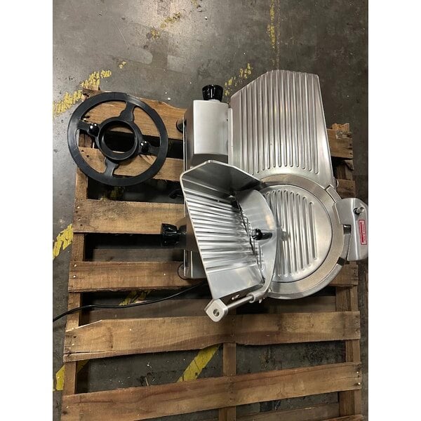 Scratch and Dent Avantco SL512 12" Manual Gravity Feed Meat Slicer - 1/2 hp