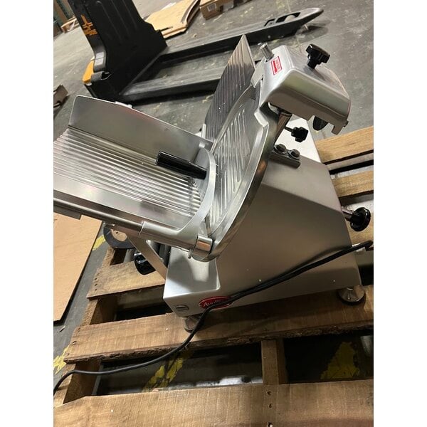 Scratch and Dent Avantco SL512 12" Manual Gravity Feed Meat Slicer - 1/2 hp