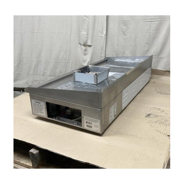 Scratch and Dent Globe PG36E 36" Electric Countertop Griddle - 5.5 kW