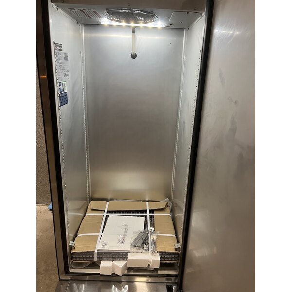 Scratch and Dent True T-12-HC 24 7/8" One Section Solid Door Reach-In Refrigerator