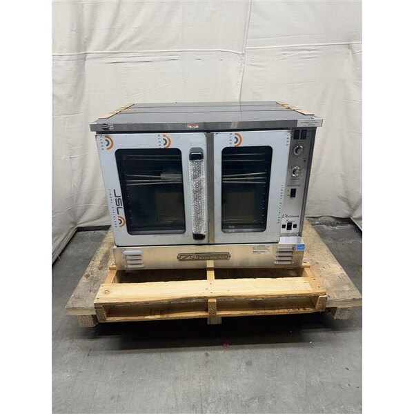 Scratch and Dent Southbend PCE75S/SD Platinum Series 5-Shelf Single Deck Full Size Standard Electric Convection Oven - 208V, 3 Phase, 7.5 kW