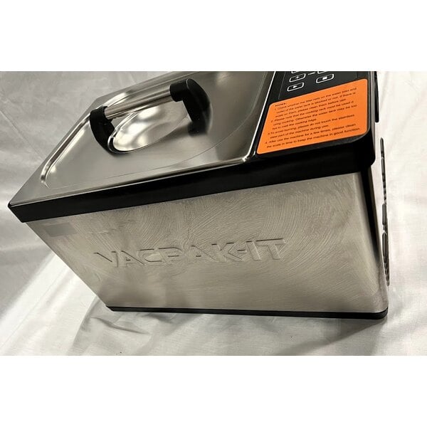 Scratch and Dent VacPak-It SVC100 2.6 Gallon Thermal Sous Vide Circulator - 650W, 110/120V