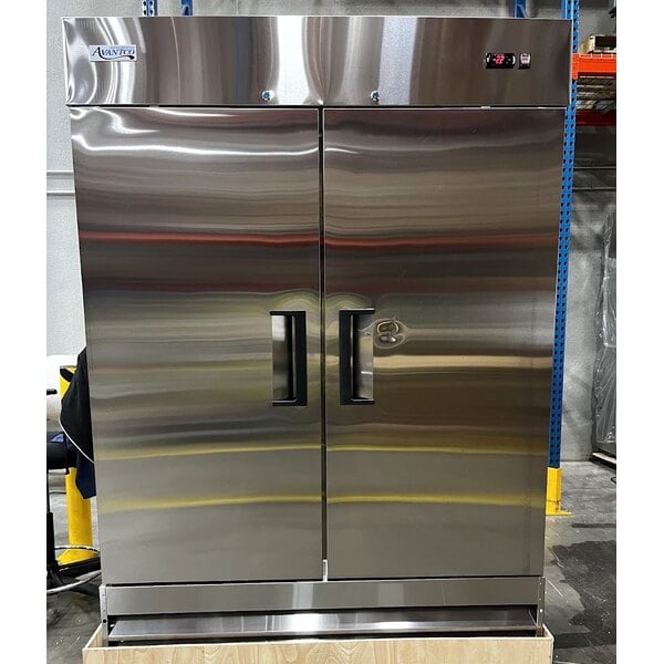 Scratch and Dent Avantco A-49F-HC 54" Solid Door Reach-In Freezer