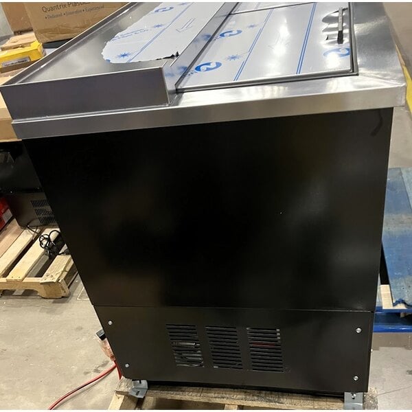 Scratch and Dent Beverage-Air DW94HC-B 95" Black Deep Well Bottle Cooler