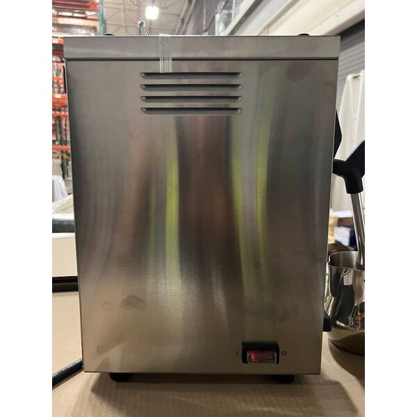 Scratch and Dent Estella Caffe ECMSA08 Automatic Pourover Milk Steamer - 120V, 1,450W
